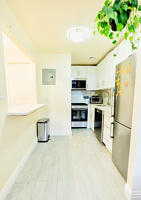 Rented by Compass | media 10