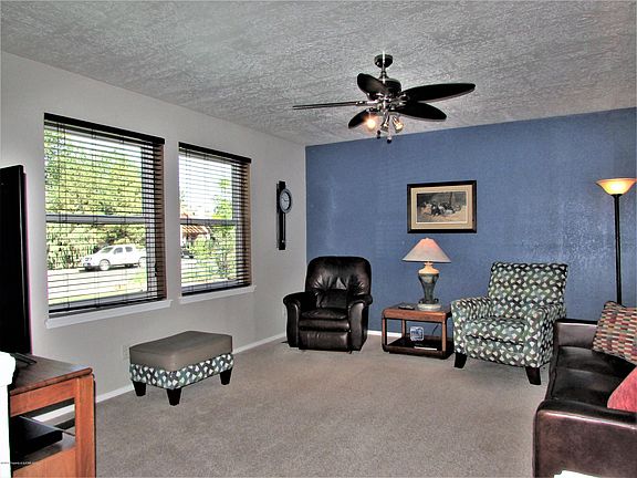 5th image of 3102 Municipal Dr