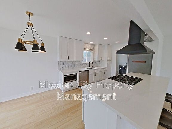 4th image of 166 Cameta Way