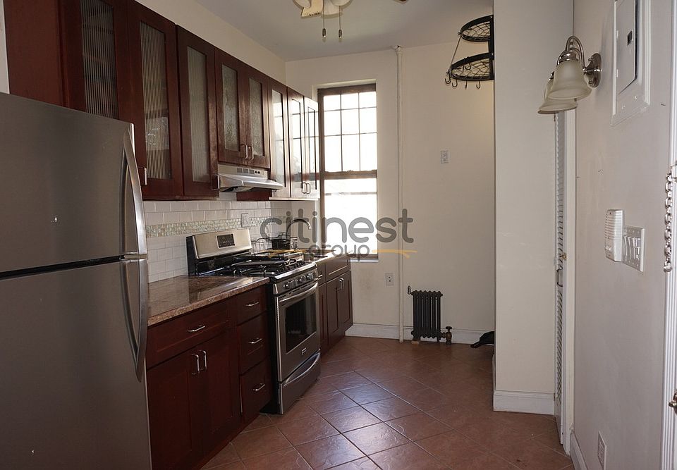 1st image of 563 4th Ave