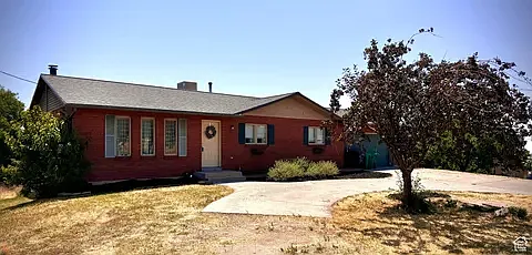 715 W 3000 N — Photo 11