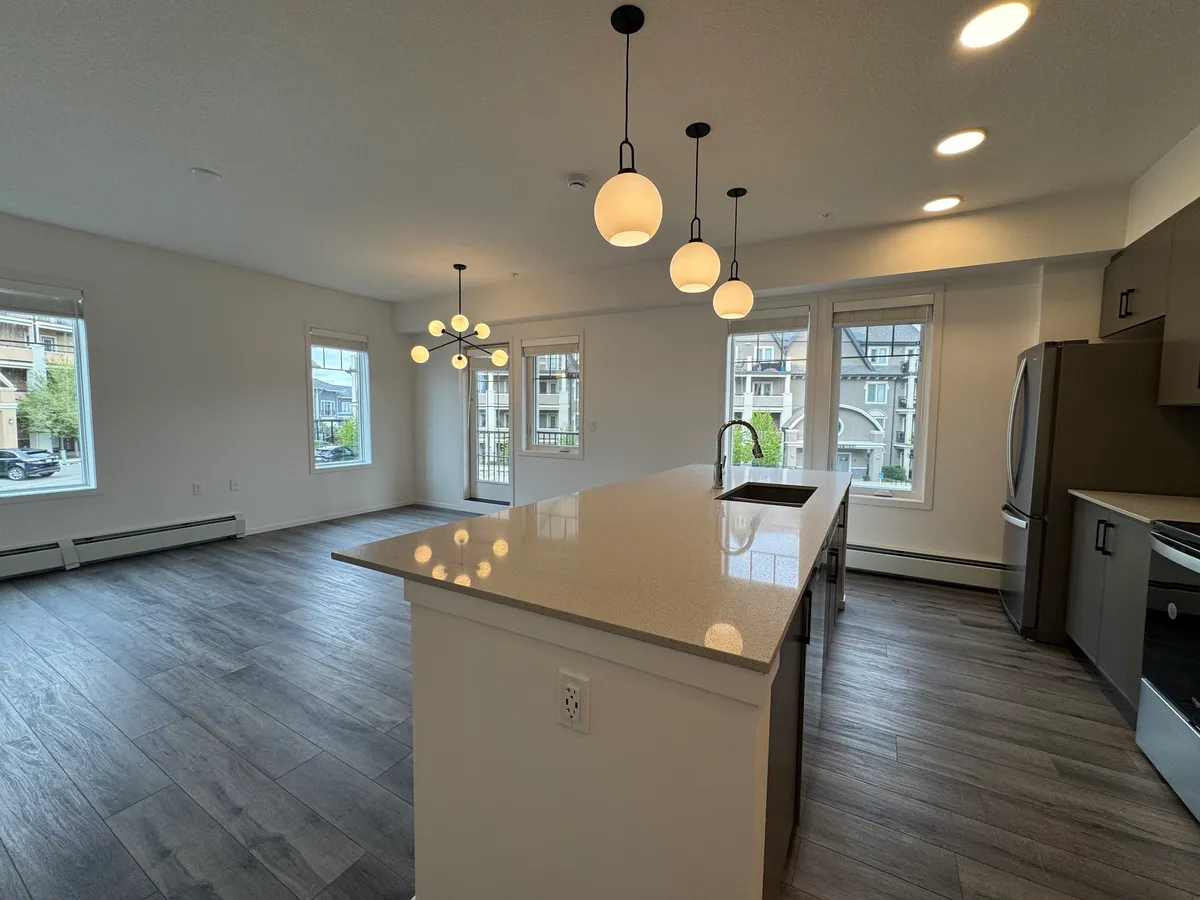 Primary Photo - 140 Mahogany St S #406