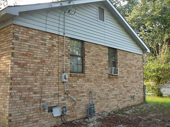 4th image of 2283 Basswood Dr