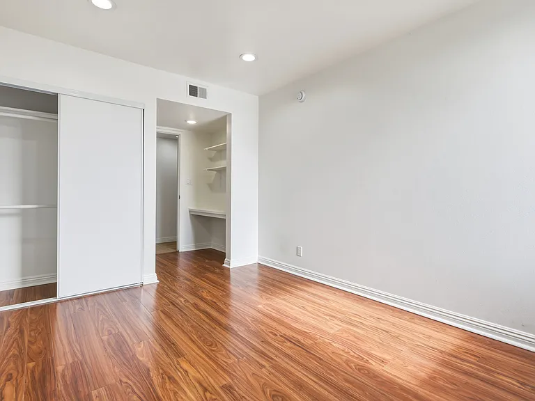 18620 Hatteras St #229 — Photo 22
