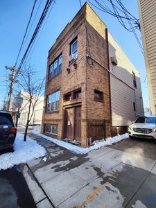 409 42nd St, Union City, NJ, 07087