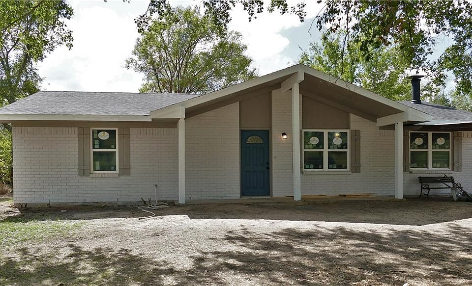 1st image of 1212 Karen Ln