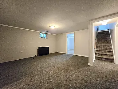 410 Walnut St — Photo 4