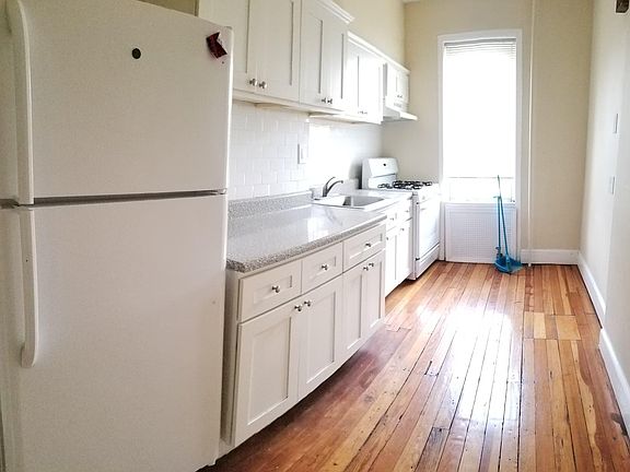 3rd image of 109 Etna St