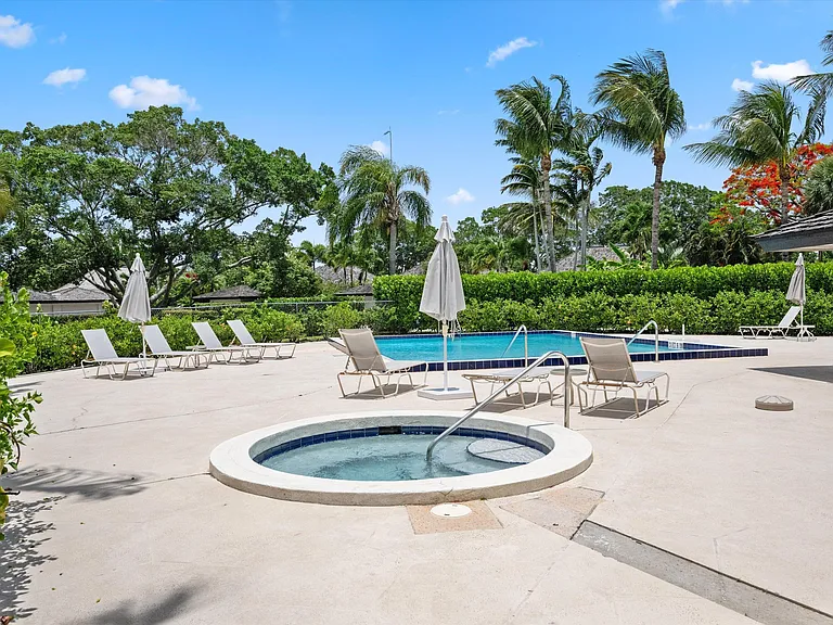 11818 Pebblewood Dr #201 — Photo 22