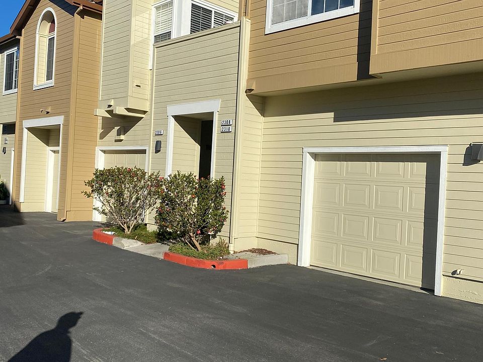 1st image of 2308 Dolphin Dr
