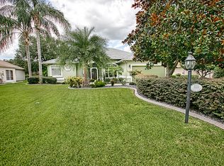 5233 Grove Mnr, Lady Lake, FL 32159