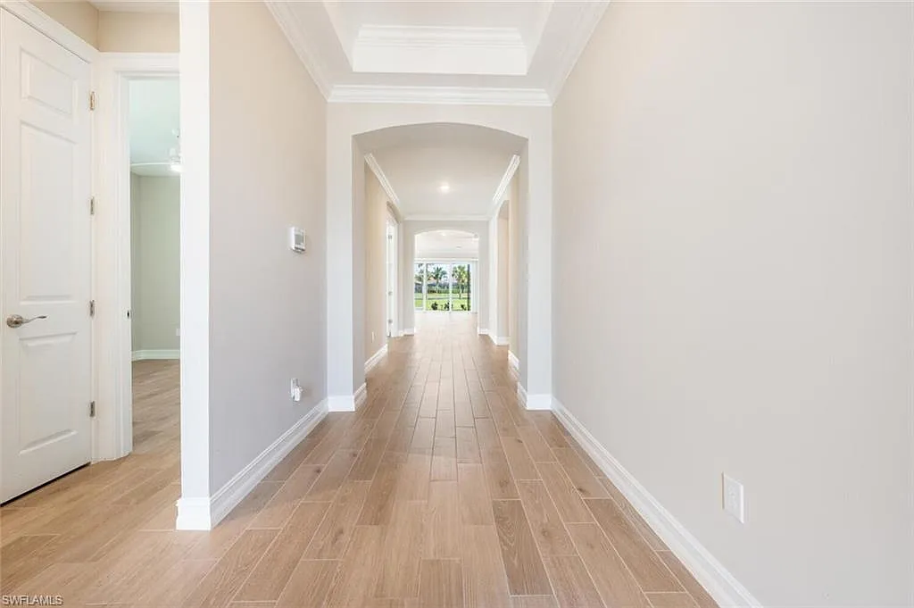 3 bed, 4.0 bath, 2221 sqft, $3,495 — Photo 2