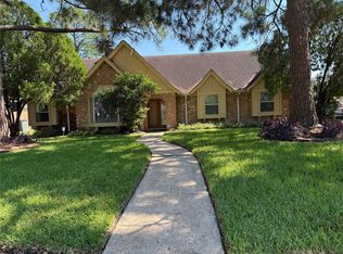 2914 Shadowdale Dr, Houston, TX 77043