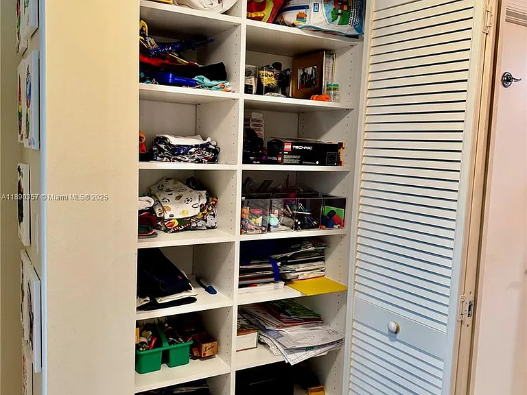 19501 W Country Club Dr #2515 — Photo 13