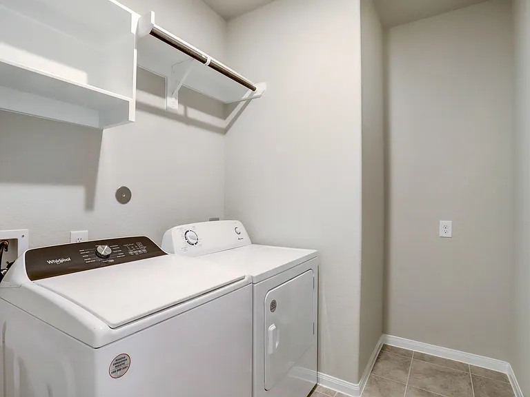 2110 Cherryvale Dr — Photo 7