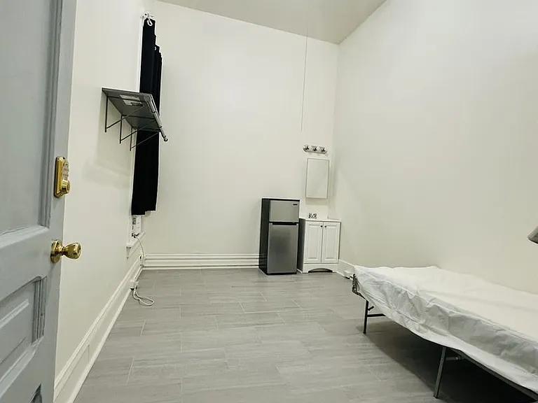 444 G St #17 — Photo 3