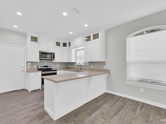 3rd image of 1909 W Harrison St APT 4