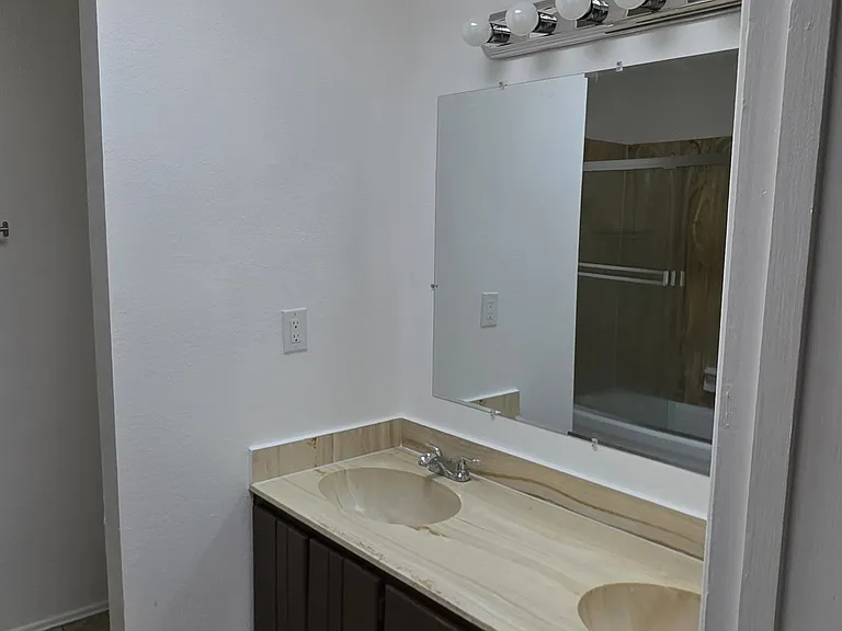 2121 N Bell Ave #2121 — Photo 6