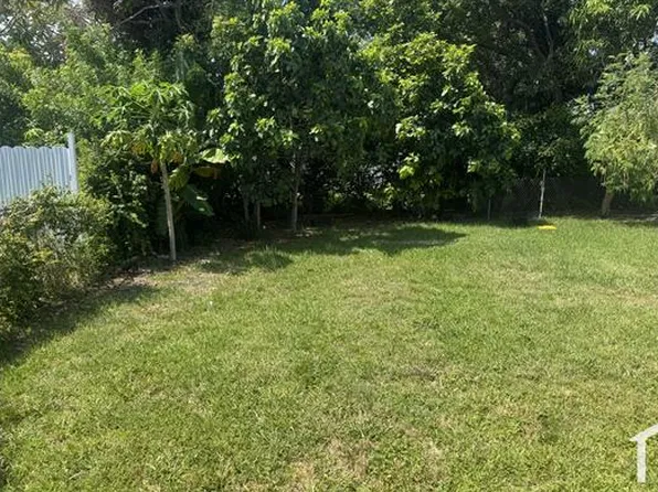 1411 NW 41st St, Miami, FL 33142