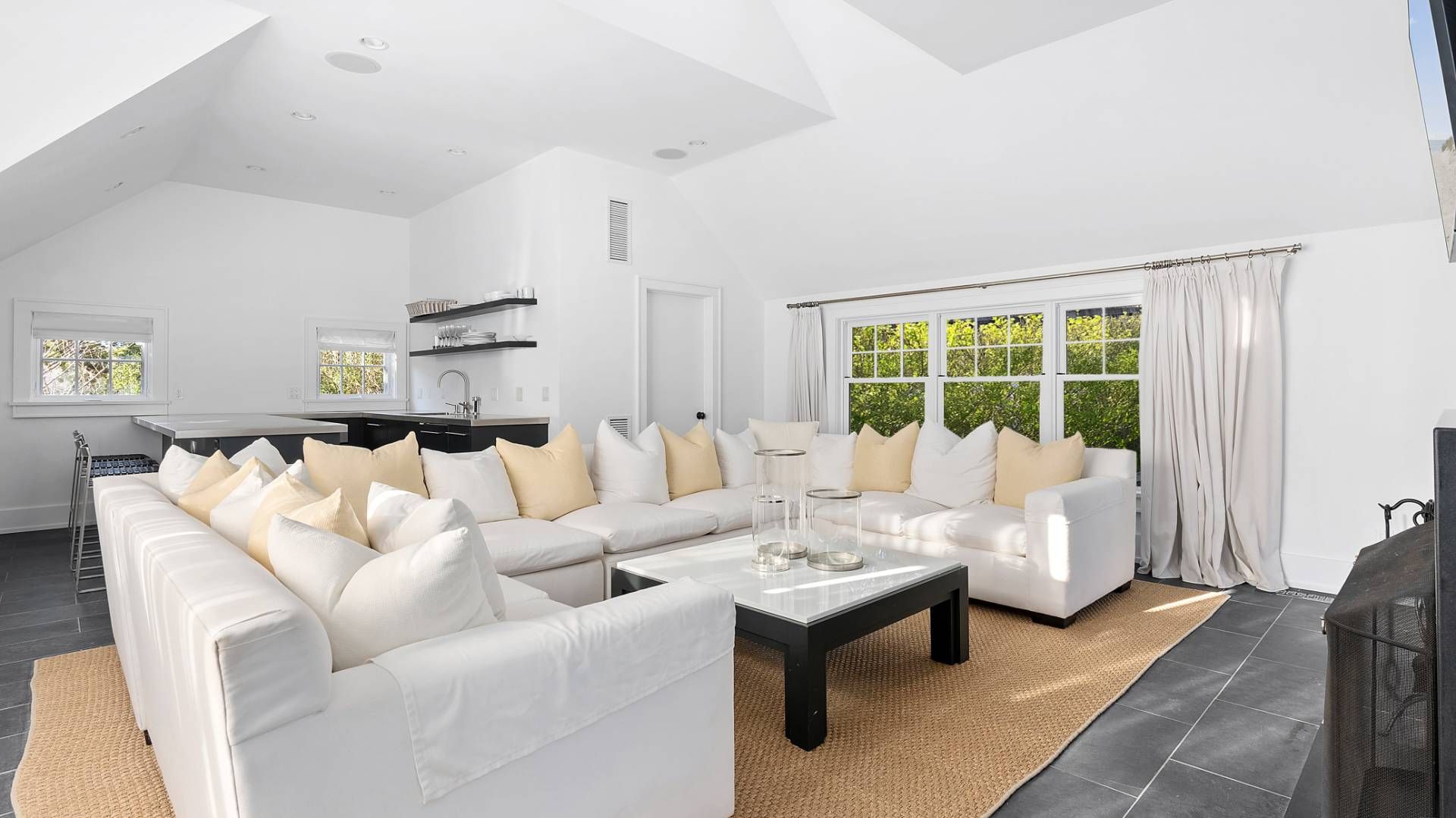 21 Surfside Dr, Bridgehampton, NY 11932 | Out East