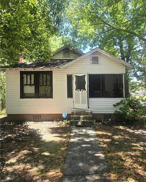 1st image of 573 Williams St