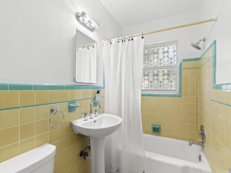 530 Cypress Rd — Photo 19
