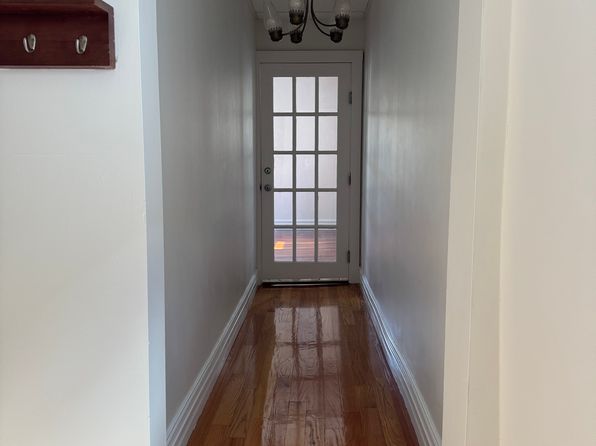 16 Cottage St #2