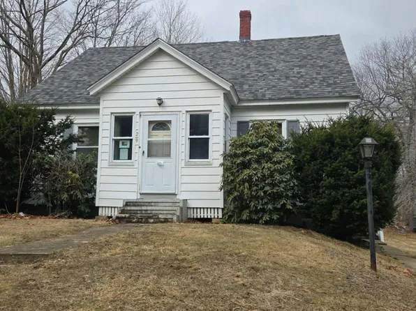 29 Cleveland St, Gardner, MA 01440
