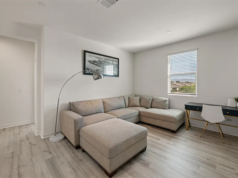 50105 Rocamora St — Photo 28