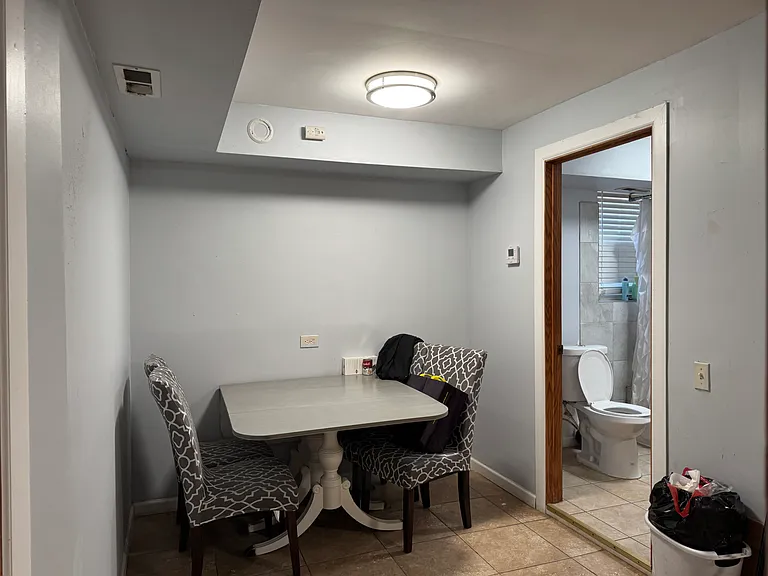 2616 S Hillock Ave #BASEMENT — Photo 21