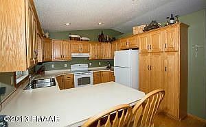 4th image of 784 Lakeridge Dr