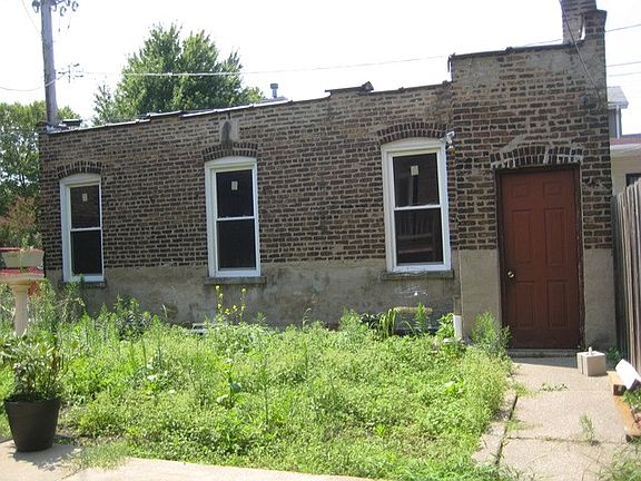 4th image of 5140 N Leavitt St