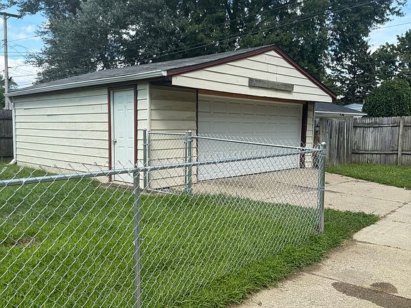 4th image of 9557 Sylvia St