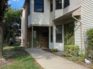 1304 Harbour Club Dr, Parlin, NJ 08859
