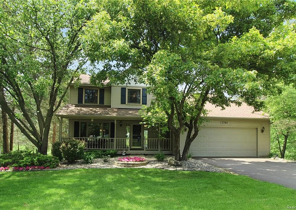 1st image of 7707 Briarwood Cir