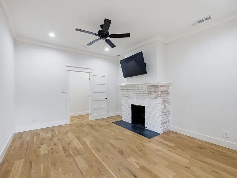 1209 Kings Hwy — Photo 14
