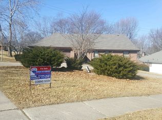 7500 N Garfield Ave, Gladstone, MO 64118