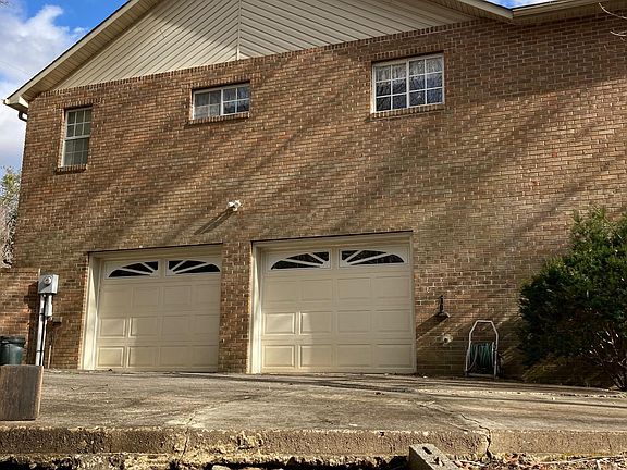 2nd image of 420 Snead Dr