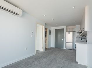 30-43 31st St #5A, Astoria, NY 11102