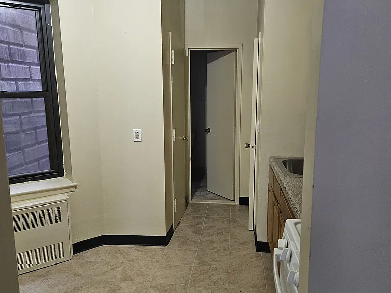 79 College Ave #4A — Photo 4