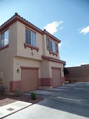 3776 Lodina Ct — Photo 3