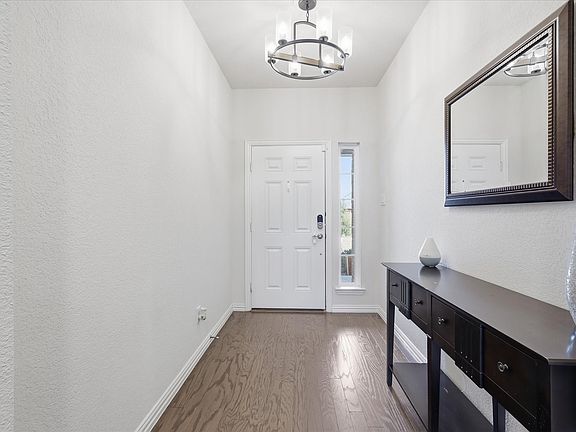 5th image of 8120 Horseman Rd