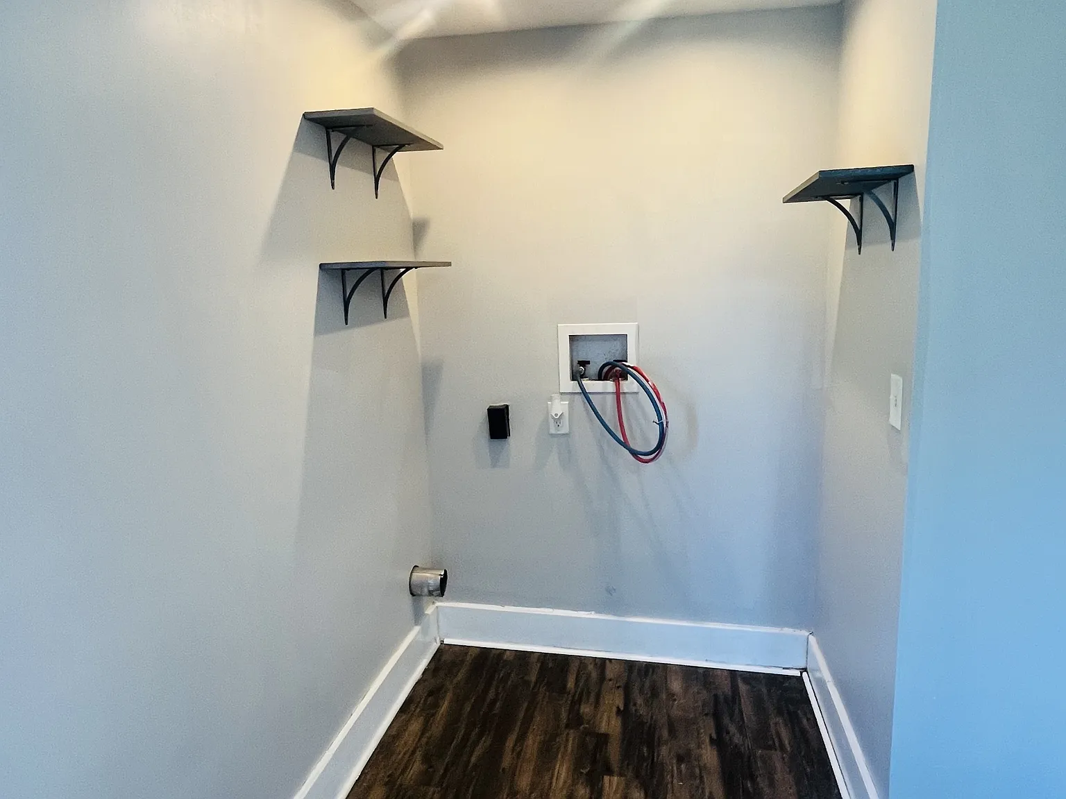 701 S. West - B — Photo 3