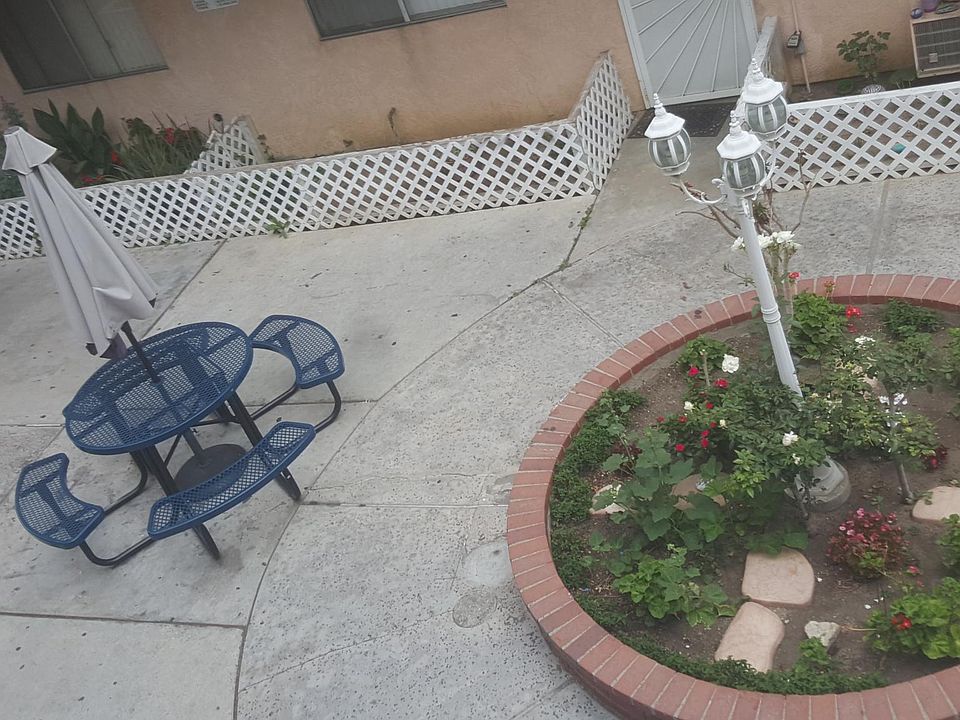1 of 2 common areas