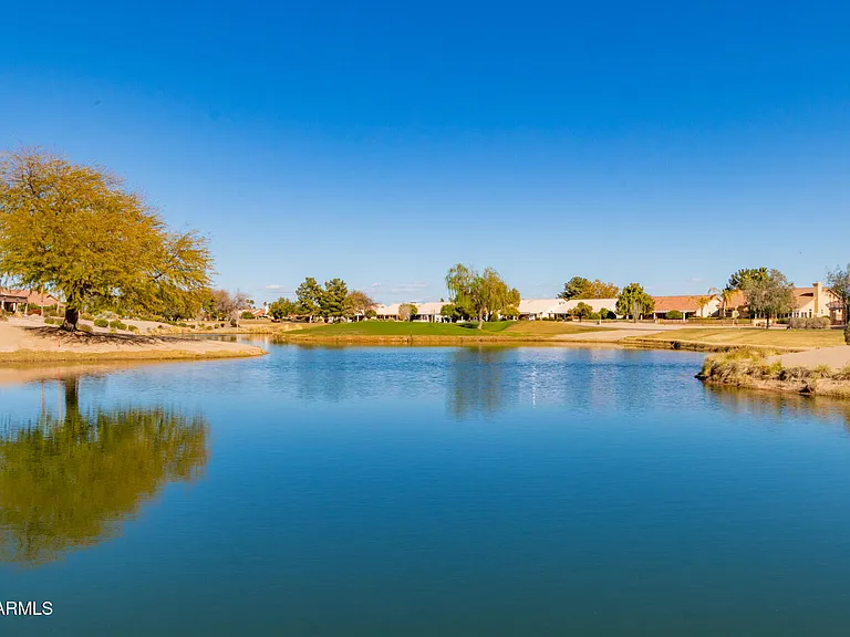 12930 W Seville Dr — Photo 40