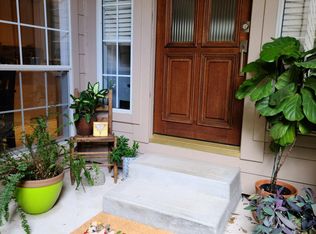 7 Alderon Woods Pl, Spring, TX 77382