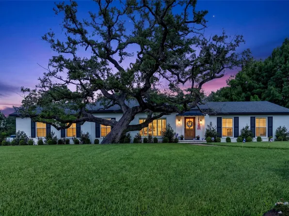 1600 Royal Oaks Dr, Waco, TX 76710