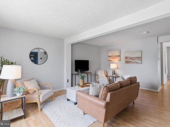 2nd image of 7836 Edmunds Way