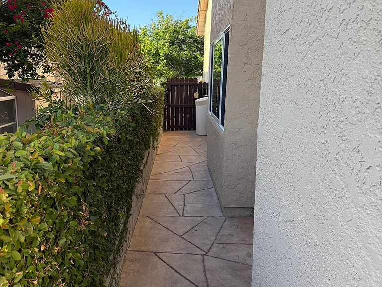 Deaver Dr — Photo 39