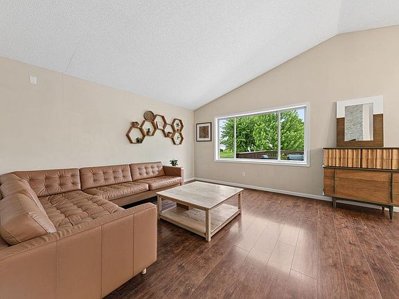 5th image of 1146 Sparrow Rd